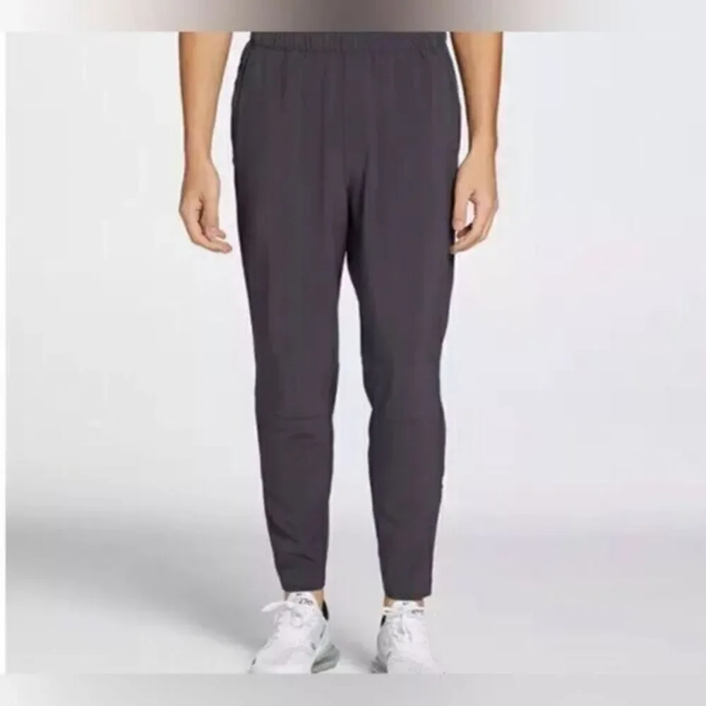 NWT VRST Youth Boys Black Athletic Accelerate Pants - Size Small